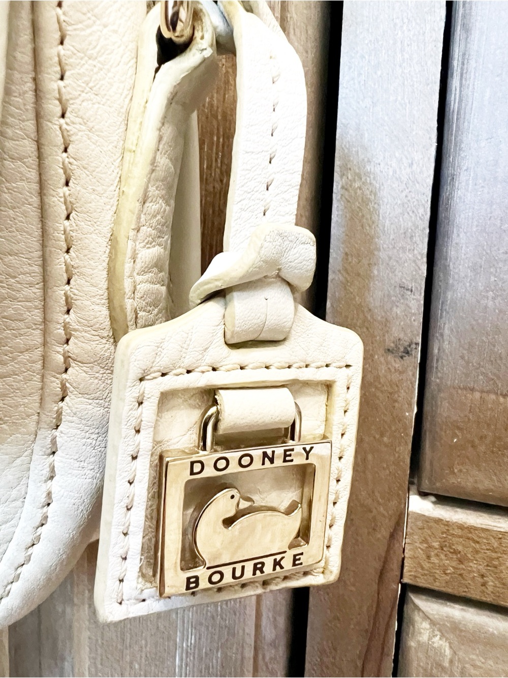 Dooney & Bourke VTG Small Leather Crossbody In Bone Round Saddle Shape - Picture 7 of 9